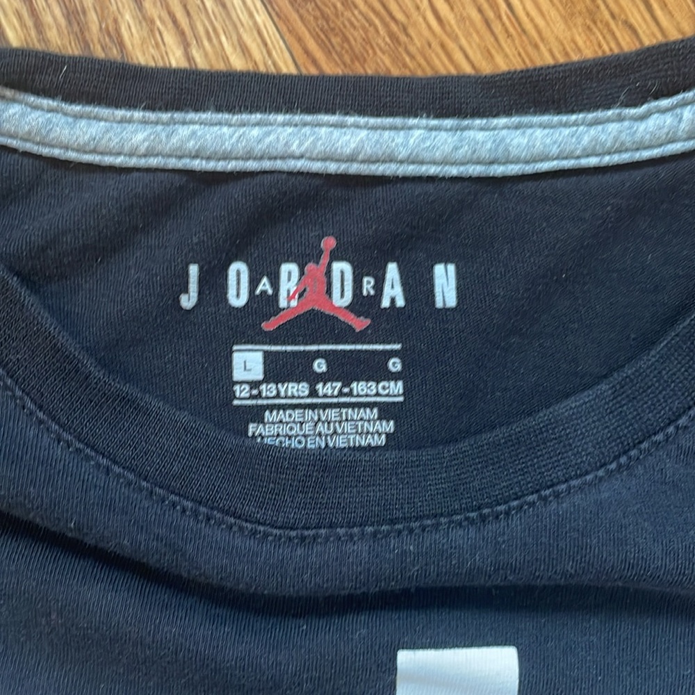 Boy’s Air Jordan Shirt. Size Large 12-13YRS. Excellent Condition. - Picture 5 of 9